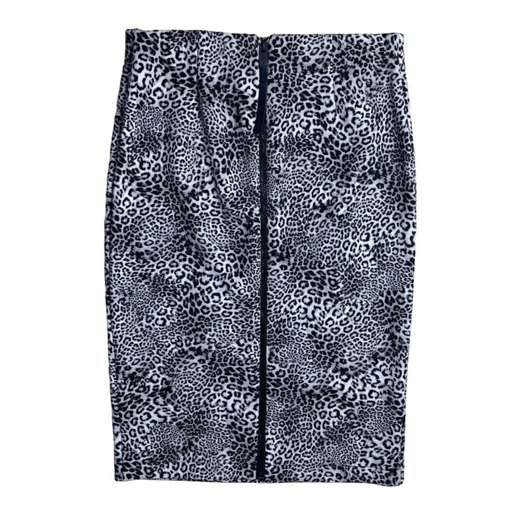 Vince Camuto Snow Leopard Pencil Skirt Back Zip Black Grey Size S Small - Picture 2 of 7